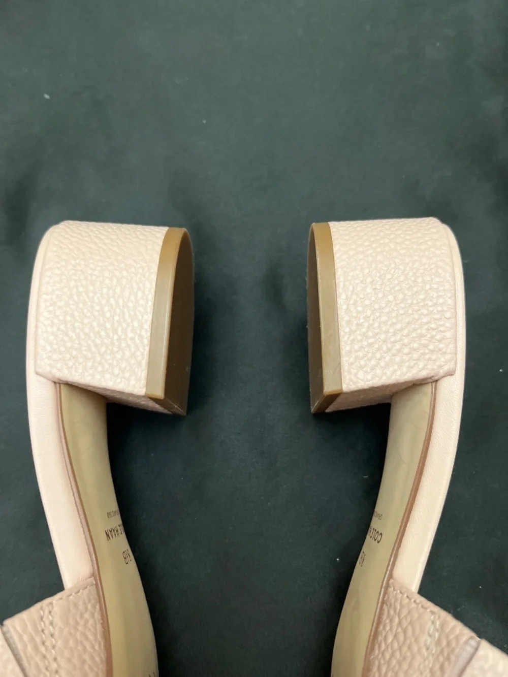Like New Cole Haan Calli Blush Color, Leather, Open Toe Slide Sandals.  Sz. 8.5.